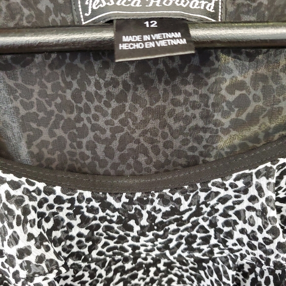 Jessica Howard size 12 Ruffle Front - Picture 2 of 3